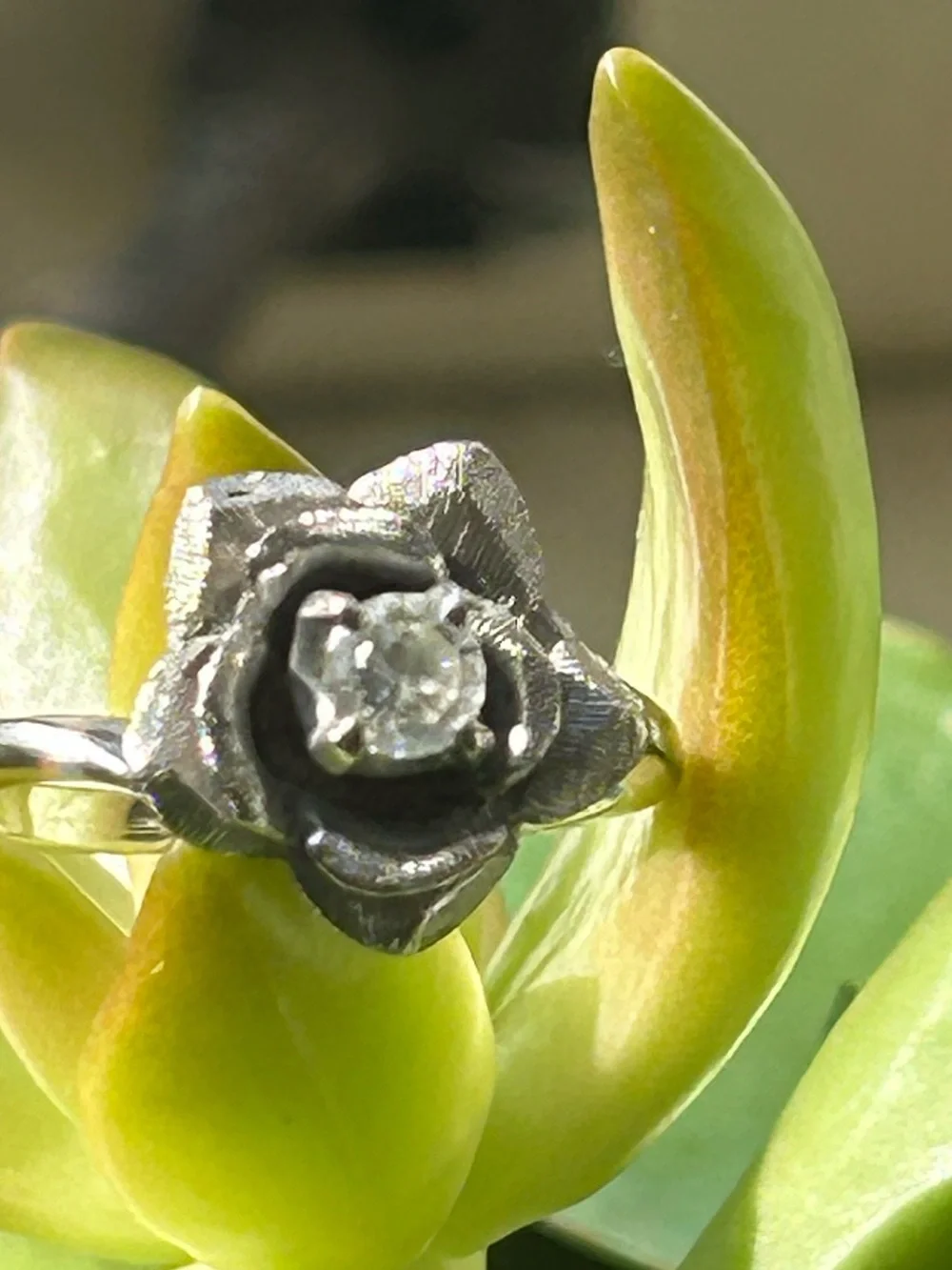 Vintage 14k white gold 0.25-0.30 carat diamond rose flower ring size 5.50